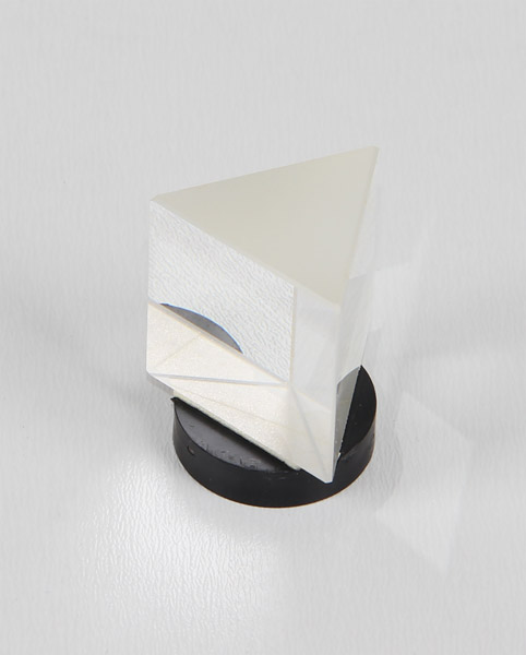 Flintglas-Prisma auf Magnet