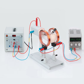 Ablenkung von Elektronenstrahlen im magnetischen Feld - Perrin-Röhre und Helmholtz-Spulenpaar