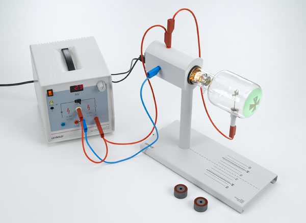 Demonstration der geradlinigen Ausbreitung von Elektronen im feldfreien Raum