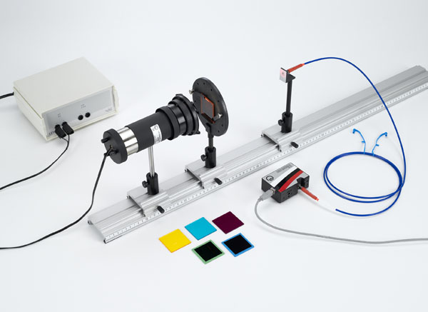 Absorptionsspektren farbiger Gläser - Aufzeichnung und Auswertung mit einem Spektralspektrometer