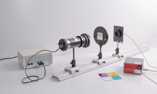 Absorptionsspektren farbiger Gläser - Aufzeichnung und Auswertung mit einem Spektralspektrometer