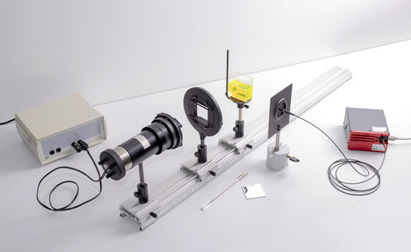 Absorptions- und Fluoreszenzspektren farbiger Flüssigkeiten - Aufzeichnung und Auswertung mit einem Spektralspektrometer